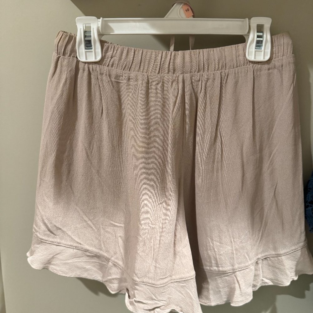 Shorts - Picture 6 of 7